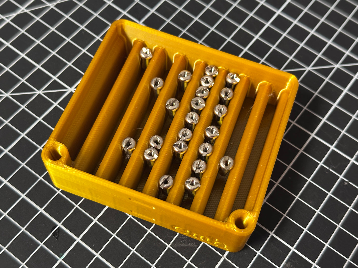 CLEARANCE: Spoke nipple shuffler