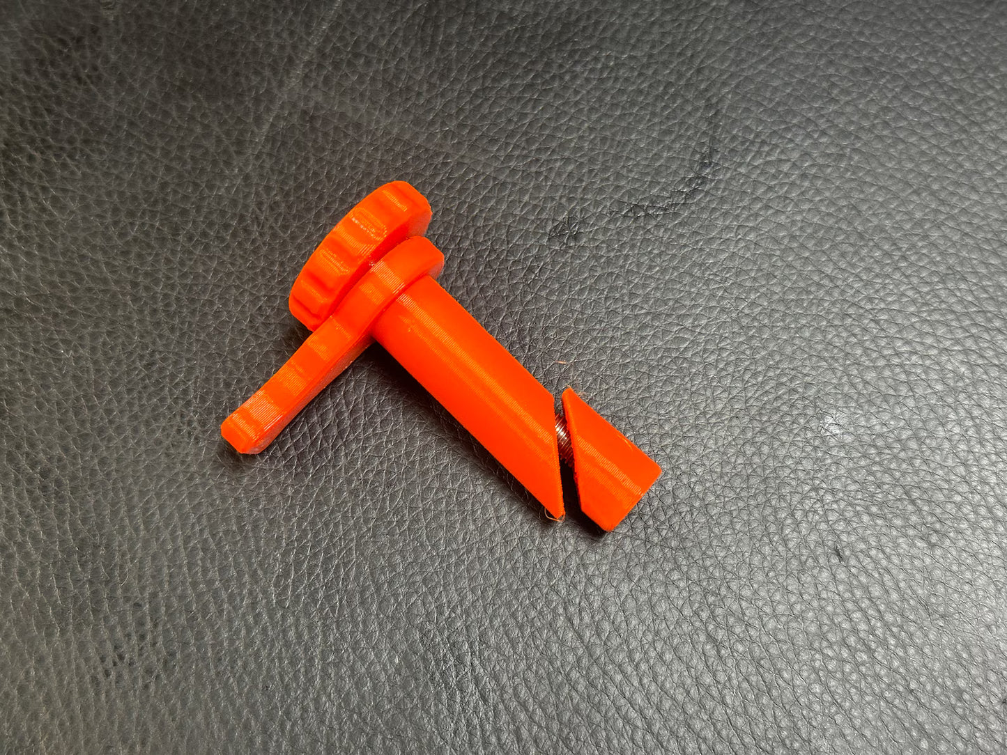 Thru-Axle Endcap Retainer